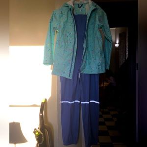Girls sz 7-8 mountain warehouse rainsuit